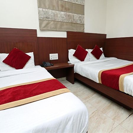 Hotel Toto International Dx New Delhi Luaran gambar