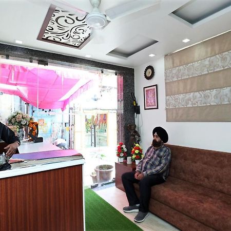 Hotel Toto International Dx New Delhi Luaran gambar
