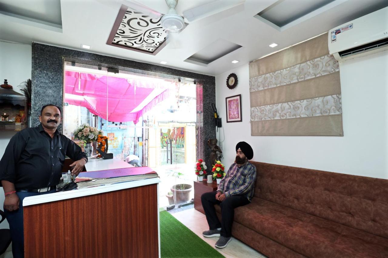 Hotel Toto International Dx New Delhi Luaran gambar