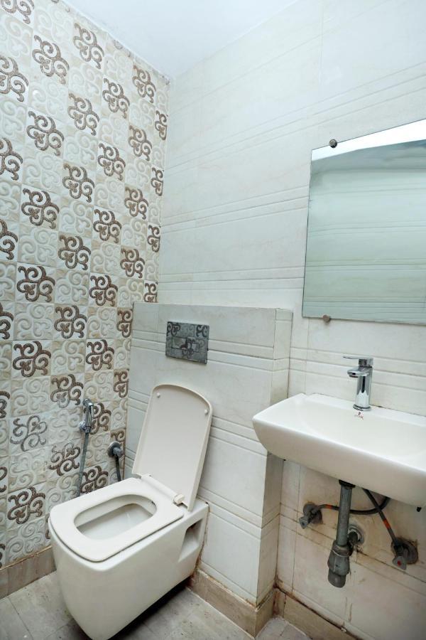 Hotel Toto International Dx New Delhi Luaran gambar